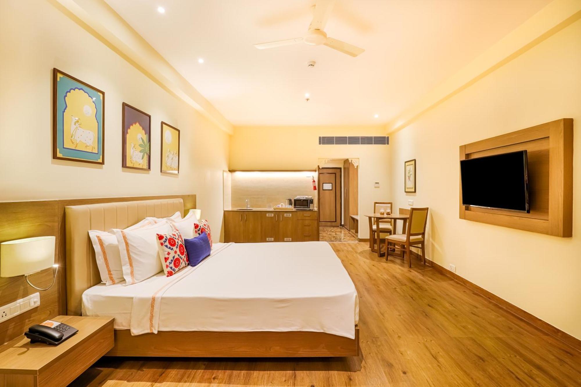 Hotel Club Mahindra Udaipur Esterno foto
