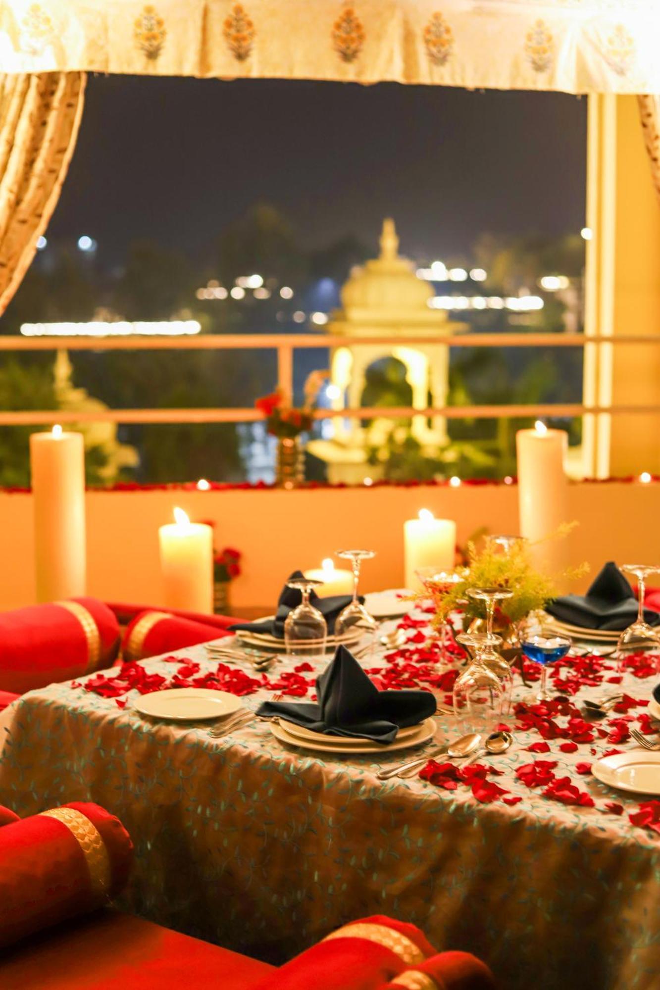 Hotel Club Mahindra Udaipur Esterno foto