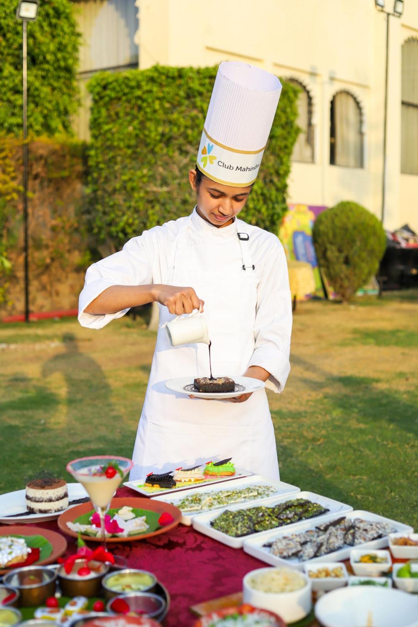 Hotel Club Mahindra Udaipur Esterno foto